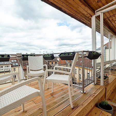 Big 4-Bedroom Flat, Terrace With Great Vitkov View Прага Екстер'єр фото